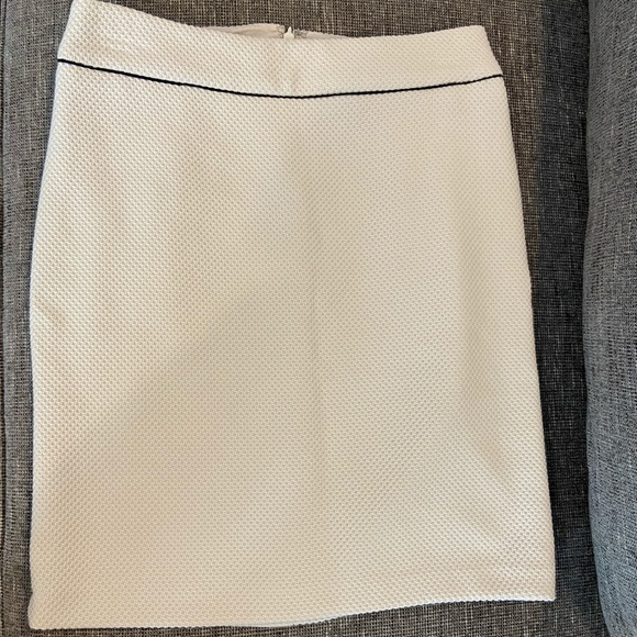 White House Black Market Dresses & Skirts - WHBM cream with black piping boot skirt